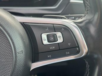 VOLKSWAGEN TIGUAN 2.0 TDI R-Line Tech SUV 5dr Diesel DSG 4Motion Euro 6 (s/s) (190