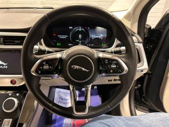 JAGUAR I-PACE 400 90kWh SE SUV 5dr Electric Auto 4WD (400 ps)