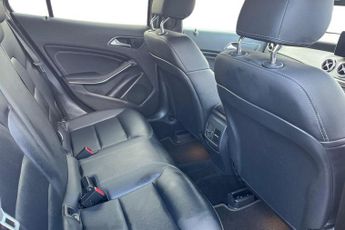 MERCEDES-BENZ GLA CLASS 2.1 GLA220d Sport (Premium) SUV 5dr Diesel 7G-DCT 4MATIC Euro 6 