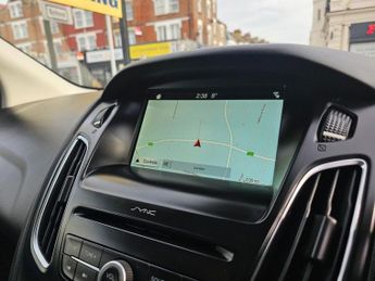 FORD FOCUS AUTOMATIC 1.0T EcoBoost Titanium X Hatchback 5dr Petrol Auto Eur