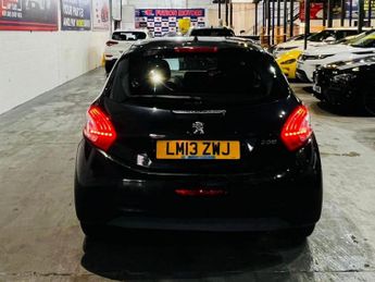 PEUGEOT 208 1.2 VTi Active Hatchback 3dr Petrol Manual Euro 5 (82 ps) 30 Day