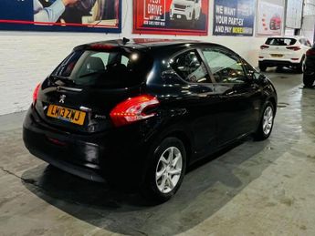 PEUGEOT 208 1.2 VTi Active Hatchback 3dr Petrol Manual Euro 5 (82 ps) 30 Day