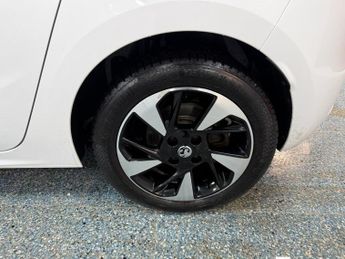 VAUXHALL Corsa Electric 50kWh SE Premium Hatchback 5dr Electric Auto (136 ps)