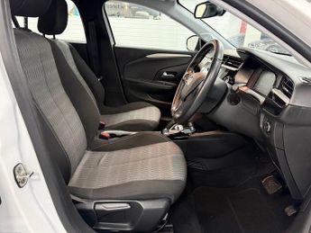 VAUXHALL Corsa Electric 50kWh SE Premium Hatchback 5dr Electric Auto (136 ps)