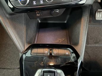 VAUXHALL Corsa Electric 50kWh SE Premium Hatchback 5dr Electric Auto (136 ps)