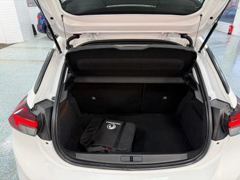 VAUXHALL Corsa Electric 50kWh SE Premium Hatchback 5dr Electric Auto (136 ps)