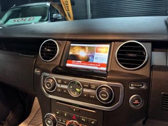 LAND ROVER DISCOVERY 4 3.0 SD V6 HSE Luxury SUV 5dr Diesel Auto 4WD Euro 5 (s/s) (255 b