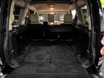 LAND ROVER DISCOVERY 4 3.0 SD V6 HSE Luxury SUV 5dr Diesel Auto 4WD Euro 5 (s/s) (255 b