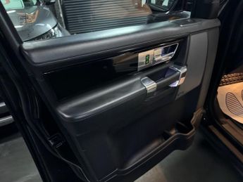 LAND ROVER DISCOVERY 4 3.0 SD V6 HSE Luxury SUV 5dr Diesel Auto 4WD Euro 5 (s/s) (255 b