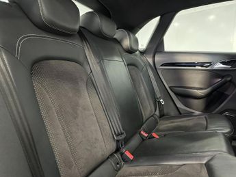 AUDI Q3 2.0 TDI Black Edition SUV 5dr Diesel S Tronic quattro Euro 6 (s/