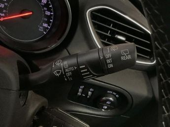 VAUXHALL GRANDLAND X 1.2 Turbo SRi Nav SUV 5dr Petrol Auto Euro 6 (s/s) (130 ps)