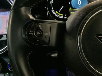 MINI Electric Hatch Cooper SE 32.6kWh Level 3 Hatchback 3dr Electric Auto (184 ps)