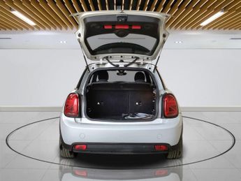 MINI Electric Hatch Cooper SE 32.6kWh Level 3 Hatchback 3dr Electric Auto (184 ps)