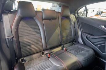 MERCEDES-BENZ A-CLASS 1.6 A180 AMG Line (Premium) Hatchback 5dr Petrol 7G-DCT Euro 6 (