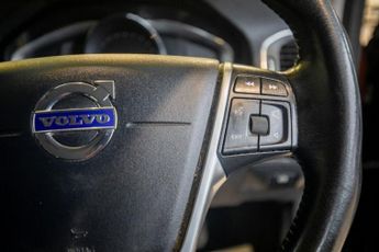 VOLVO V60 CROSS COUNTRY 2.0 D3 Lux Nav Estate 5dr Diesel Auto Euro 6 (s/s) (150 ps)