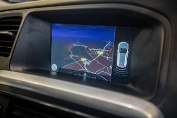 VOLVO V60 CROSS COUNTRY 2.0 D3 Lux Nav Estate 5dr Diesel Auto Euro 6 (s/s) (150 ps)