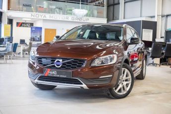 VOLVO V60 CROSS COUNTRY 2.0 D3 Lux Nav Estate 5dr Diesel Auto Euro 6 (s/s) (150 ps)