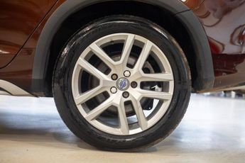 VOLVO V60 CROSS COUNTRY 2.0 D3 Lux Nav Estate 5dr Diesel Auto Euro 6 (s/s) (150 ps)