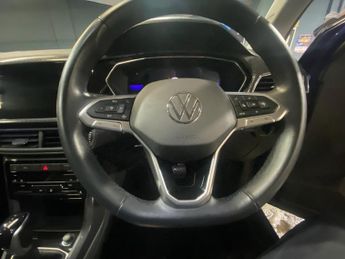 VOLKSWAGEN T-CROSS 1.0 TSI SEL SUV 5dr Petrol DSG Euro 6 (s/s) (110 ps)