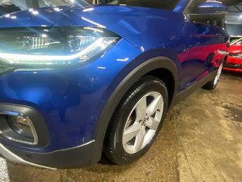 VOLKSWAGEN T-CROSS 1.0 TSI SEL SUV 5dr Petrol DSG Euro 6 (s/s) (110 ps)
