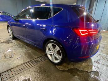 VOLKSWAGEN T-CROSS 1.0 TSI SEL SUV 5dr Petrol DSG Euro 6 (s/s) (110 ps)