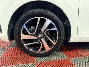 PEUGEOT 108 1.0 Collection Top! 5dr Petrol 2 Tronic Euro 6 (72 ps)