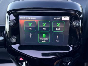 PEUGEOT 108 1.0 Collection Top! 5dr Petrol 2 Tronic Euro 6 (72 ps)