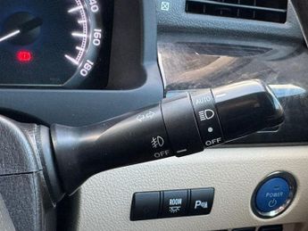 TOYOTA ALPHARD 2.4L PETROL HYBRID