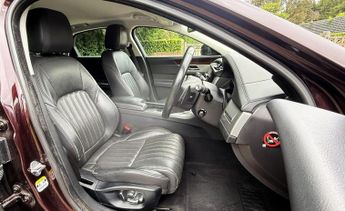 JAGUAR XF 2.0d Portfolio Auto Euro 6 (s/s) 4dr
