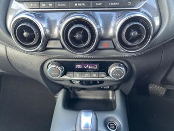 NISSAN JUKE 1.0 DIG-T N-Connecta SUV 5dr Petrol DCT Auto Euro 6 (s/s) (117 p