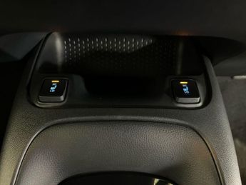 TOYOTA COROLLA 1.8 VVT-h Icon Tech Hatchback 5dr Petrol Hybrid CVT Euro 6 (s/s)