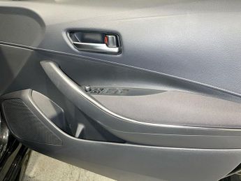 TOYOTA COROLLA 1.8 VVT-h Icon Tech Hatchback 5dr Petrol Hybrid CVT Euro 6 (s/s)