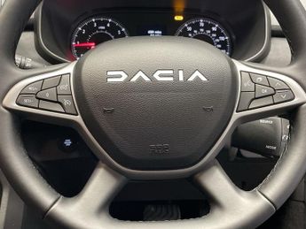 DACIA SANDERO STEPWAY 1.0 TCe EXTREME Hatchback 5dr Petrol CVT Euro 6 (s/s) (90 ps)