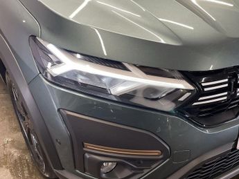 DACIA SANDERO STEPWAY 1.0 TCe EXTREME Hatchback 5dr Petrol CVT Euro 6 (s/s) (90 ps)