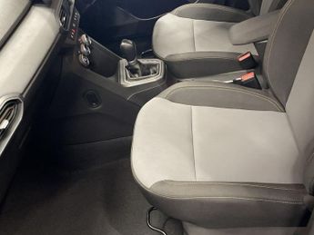 DACIA SANDERO STEPWAY 1.0 TCe EXTREME Hatchback 5dr Petrol CVT Euro 6 (s/s) (90 ps)