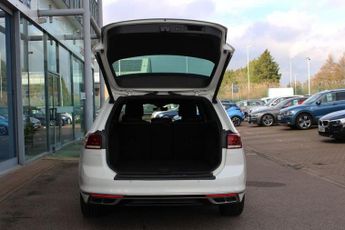 VOLKSWAGEN PASSAT 2.0 TDI EVO R-Line Estate 5dr Diesel DSG Euro 6 (s/s) (150 ps)