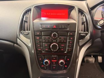 VAUXHALL ASTRA 2.0 CDTi SE Sports Tourer 5dr Diesel Auto Euro 5 (165 ps) AUTOMA