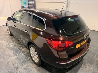 VAUXHALL ASTRA 2.0 CDTi SE Sports Tourer 5dr Diesel Auto Euro 5 (165 ps) AUTOMA
