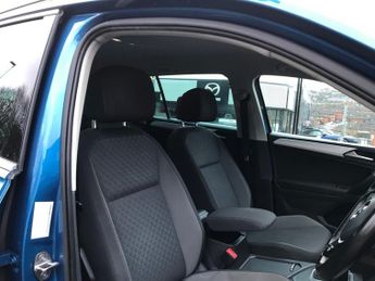 VOLKSWAGEN TIGUAN 2.0 TDI SE Navigation SUV 5dr Diesel DSG Euro 6 (s/s) (150 ps)
