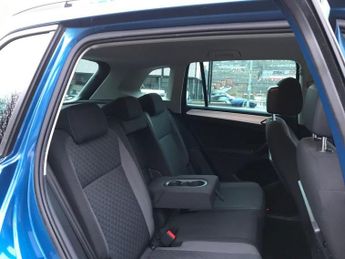 VOLKSWAGEN TIGUAN 2.0 TDI SE Navigation SUV 5dr Diesel DSG Euro 6 (s/s) (150 ps)