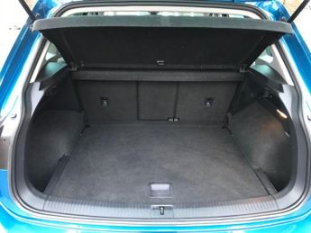 VOLKSWAGEN TIGUAN 2.0 TDI SE Navigation SUV 5dr Diesel DSG Euro 6 (s/s) (150 ps)