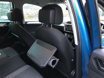 VOLKSWAGEN TIGUAN 2.0 TDI SE Navigation SUV 5dr Diesel DSG Euro 6 (s/s) (150 ps)