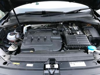 VOLKSWAGEN TIGUAN 2.0 TDI SE Navigation SUV 5dr Diesel DSG Euro 6 (s/s) (150 ps)