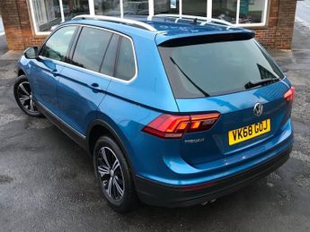 VOLKSWAGEN TIGUAN 2.0 TDI SE Navigation SUV 5dr Diesel DSG Euro 6 (s/s) (150 ps)