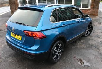VOLKSWAGEN TIGUAN 2.0 TDI SE Navigation SUV 5dr Diesel DSG Euro 6 (s/s) (150 ps)