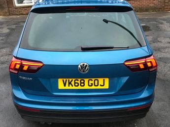 VOLKSWAGEN TIGUAN 2.0 TDI SE Navigation SUV 5dr Diesel DSG Euro 6 (s/s) (150 ps)