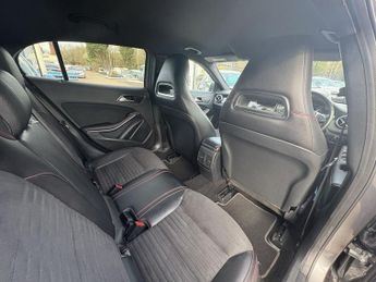 MERCEDES-BENZ GLA 2.1 GLA200d AMG Line SUV 5dr Diesel 7G-DCT Euro 6 (s/s) (136 ps)