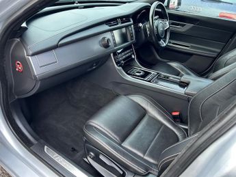 JAGUAR XF 2.0d R-Sport Saloon 4dr Diesel Auto Euro 6 (s/s) (163 ps)