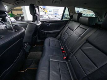 MERCEDES-BENZ E-CLASS 0.0L