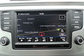 VOLKSWAGEN PASSAT 2.0 TDI BlueMotion Tech SE Business Estate 5dr Diesel DSG Euro 6